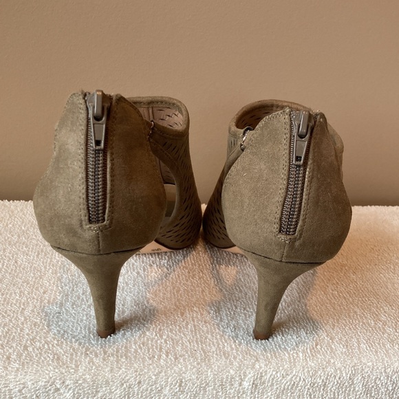 NWOT - Style $ Co Shooties. Size 9. - Picture 3 of 12